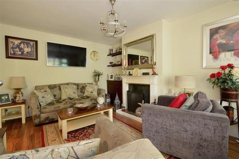 16 Fermor Way, Crowborough, TN6 3BD