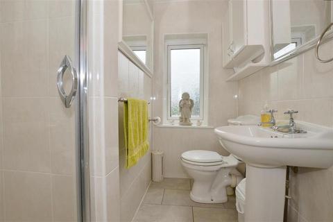 16 Fermor Way, Crowborough, TN6 3BD