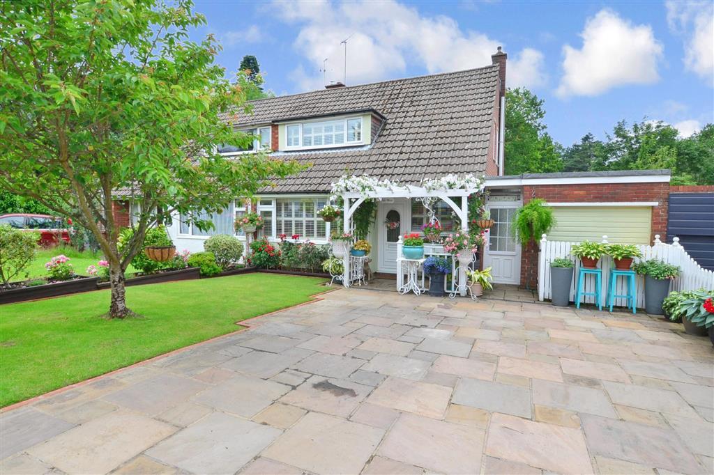 Fermor Way, Crowborough, East Sussex 3 bed semidetached house £415,000