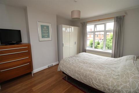 18 Gladstone Road, Newark, NG24 4HZ