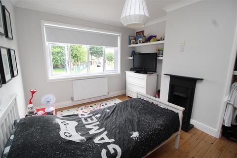 18 Gladstone Road, Newark, NG24 4HZ