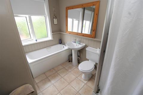 18 Gladstone Road, Newark, NG24 4HZ