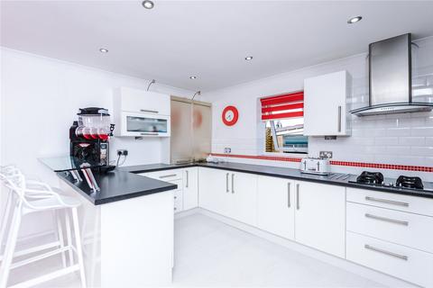23 Bidston Close, Bury, BL8 2UN