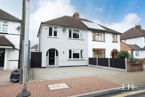 12 Bevan Way, Hornchurch, RM12 6EJ