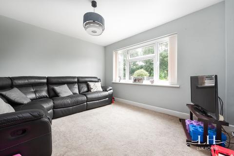 12 Bevan Way, Hornchurch, RM12 6EJ