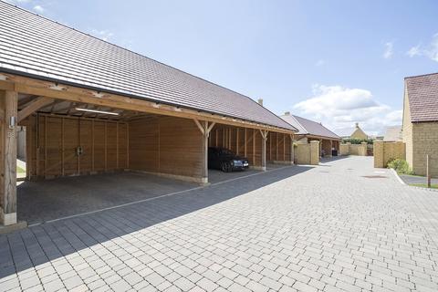 28 Sargent Square, Broadway, WR12 7FE