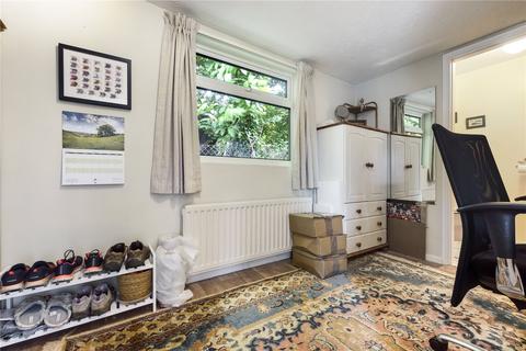 1 Ambrose Road, Tadley, RG26 4JS
