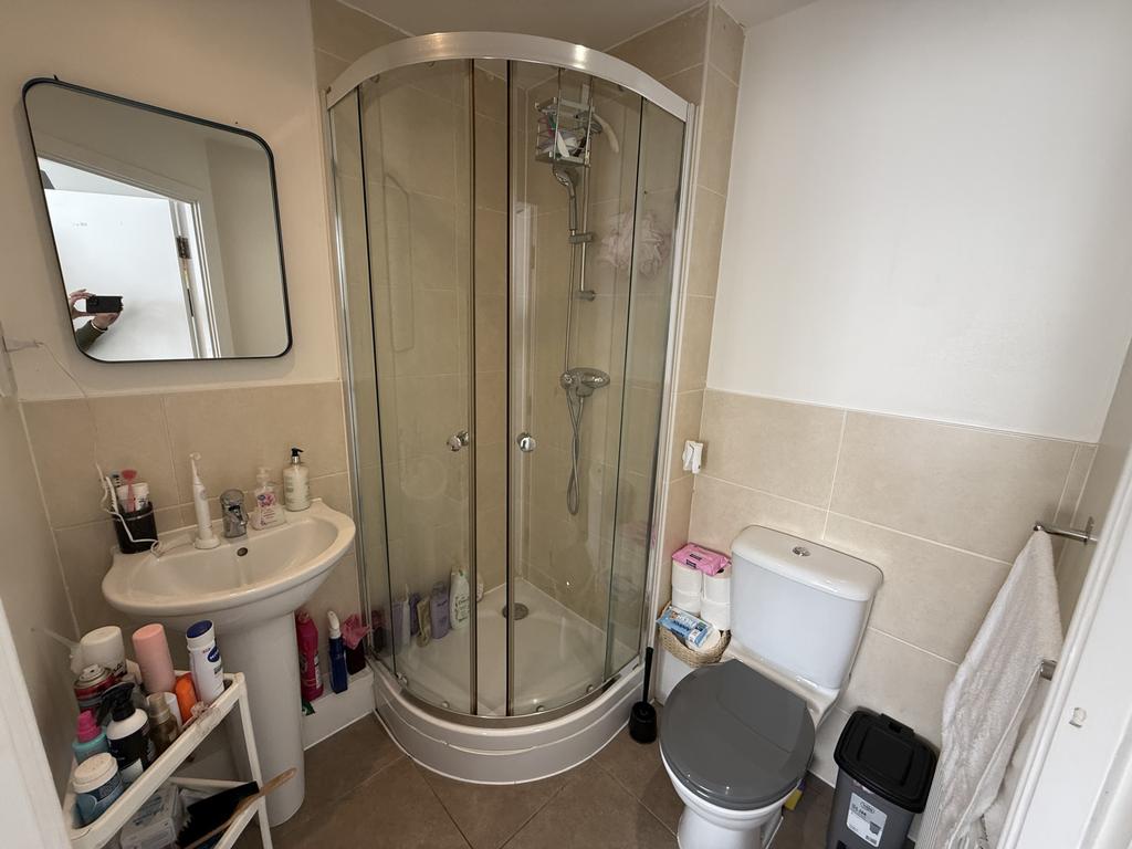 Apartment in HARROW - View 5