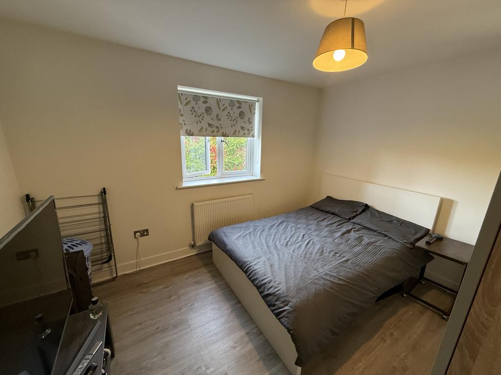 Apartment in HARROW - More