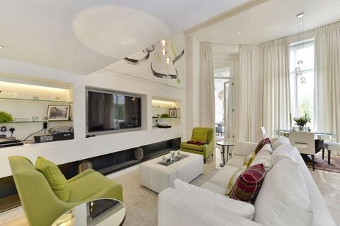 4 bedroom flat to rent, Hyde Park Gate, Kensington SW7