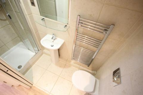 1 bedroom apartment to rent, West Point, Wellington Street, Leeds, LS1 4JL