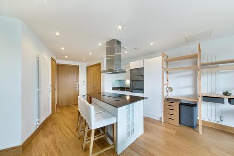 2 bedroom apartment to rent, Arena Tower, Canary Wharf, London, E14