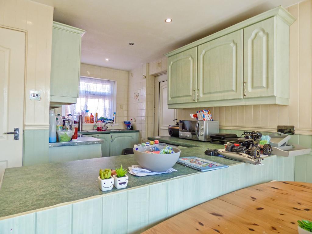 Woodhill Drive, Morpeth... 3 bed semidetached house £140,000