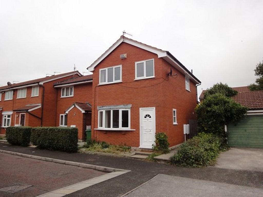 Madeley Close West Kirby, Wirral, CH48 3 bed semidetached house £895