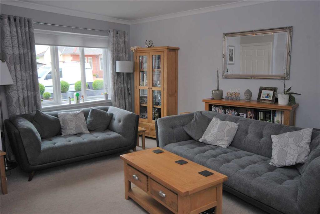 Caledonian Road, Stevenston 3 bed semidetached house £143,000