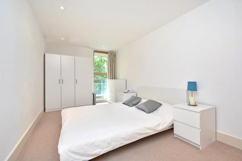 1 bedroom apartment to rent, Galaxy Building Crew Street Isle of Dogs E14