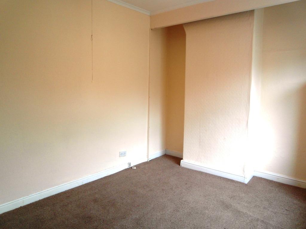 Camp Street, Harle Syke, BB10 2 bed terraced house £425 pcm (£98 pw)