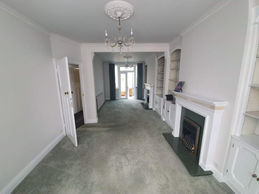 Winchester Avenue, Kingsbury, NW9 3 bed house £1,803 pcm (£416 pw)