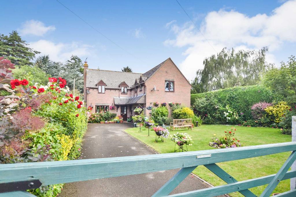 Hardwick Bank Lane, Bredons Hardwick... 4 bed detached house £575,000