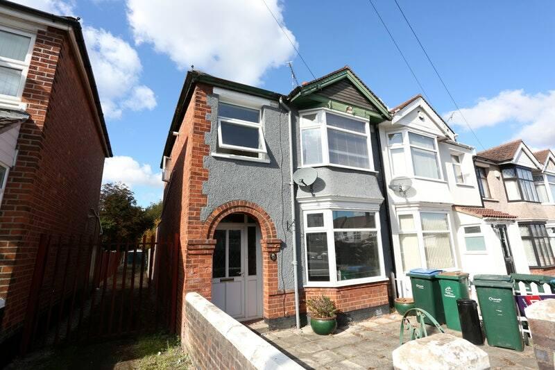 Wyken Grange Road, Coventry, West Midlands 3 bed semidetached house