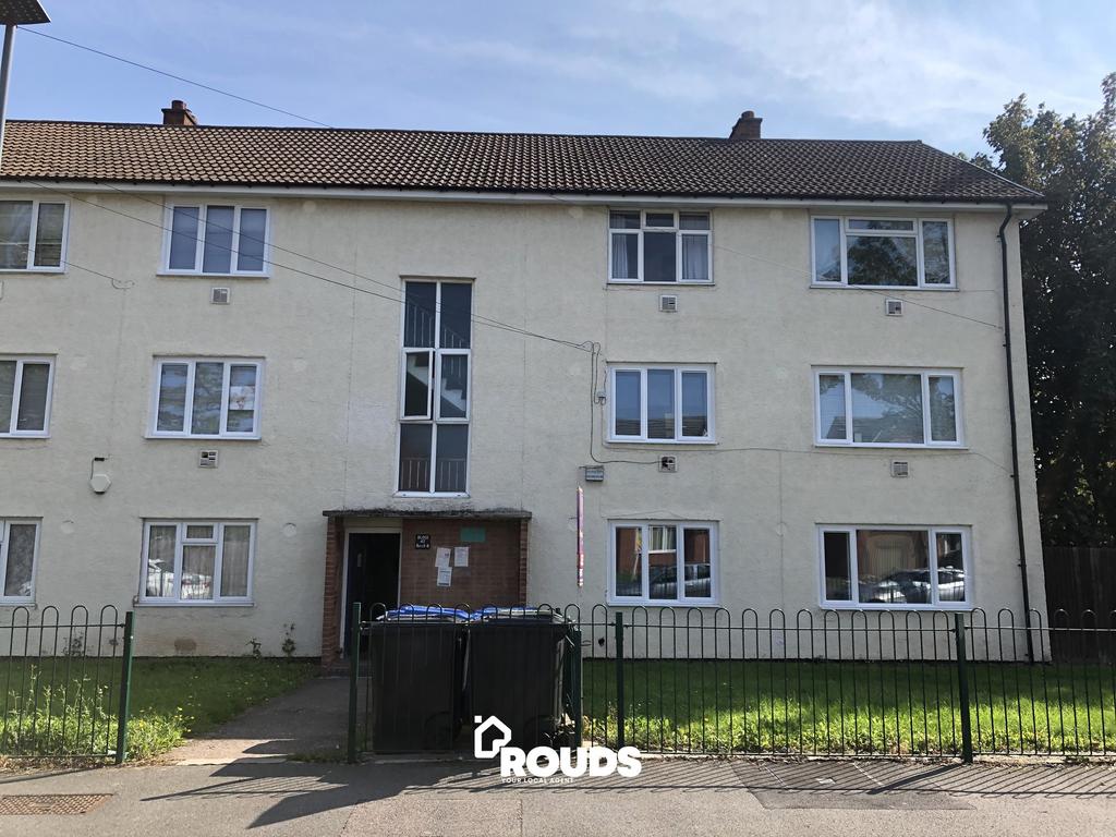 Flat 6, 47 Silvermere Road... 2 bed flat £595 pcm (£137 pw)