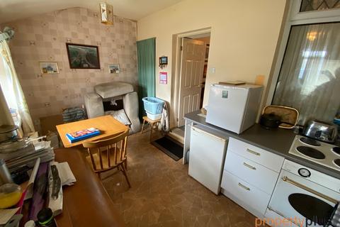 11 Duffryn Terrace, Tonyrefail, Porth, CF39 8HB