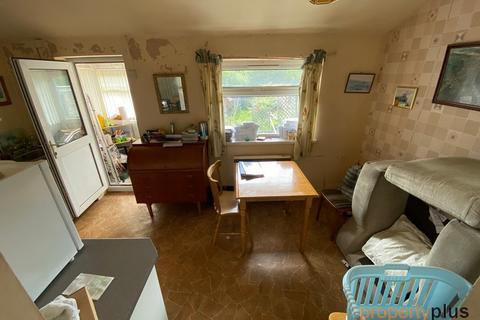 11 Duffryn Terrace, Tonyrefail, Porth, CF39 8HB