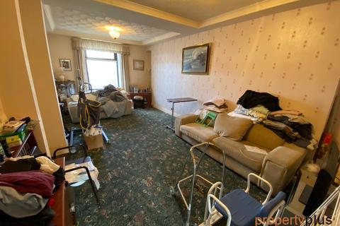 11 Duffryn Terrace, Tonyrefail, Porth, CF39 8HB