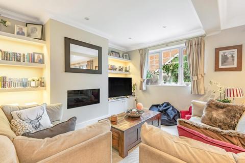 4 Hengest Avenue, Esher, KT10 0BP
