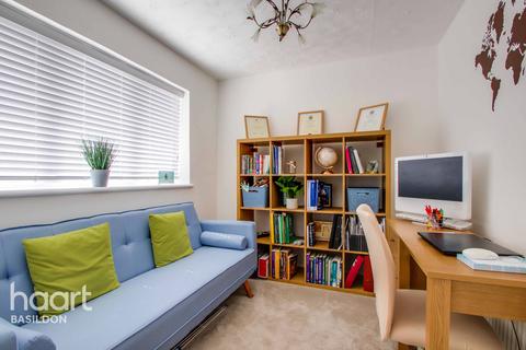 22 Barrington Gardens, Basildon, SS14 3PH