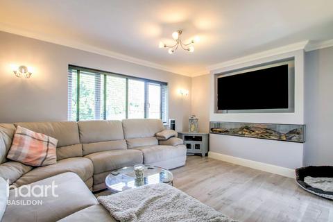 22 Barrington Gardens, Basildon, SS14 3PH