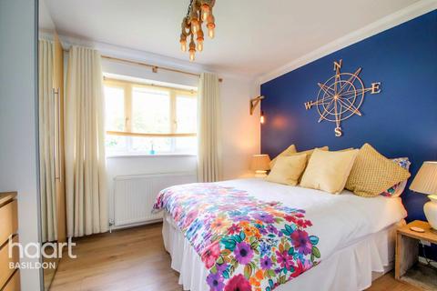 22 Barrington Gardens, Basildon, SS14 3PH