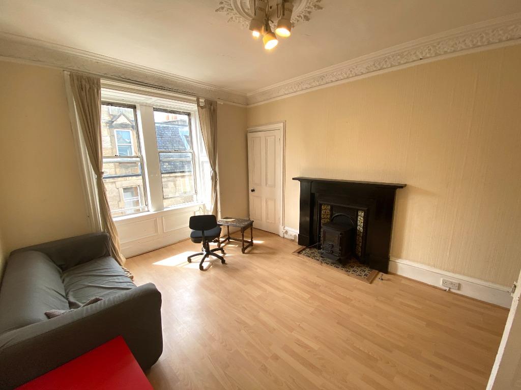 Roseneath Terrace, Marchmont, Edinburgh, EH9 1 bed flat £900 pcm (£