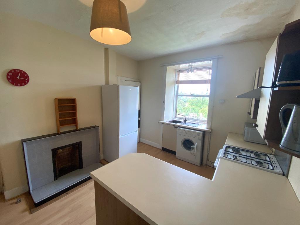 Roseneath Terrace, Marchmont, Edinburgh, EH9 1 bed flat £900 pcm (£