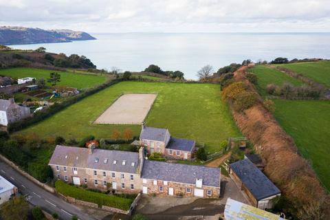 4 bedroom country house for sale, Trinity