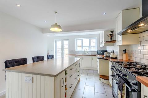 2 Bellamy Road, Oundle, Peterborough, PE8 4NA