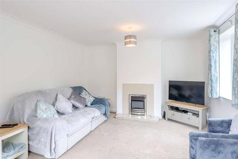 2 Bellamy Road, Oundle, Peterborough, PE8 4NA