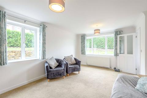 2 Bellamy Road, Oundle, Peterborough, PE8 4NA