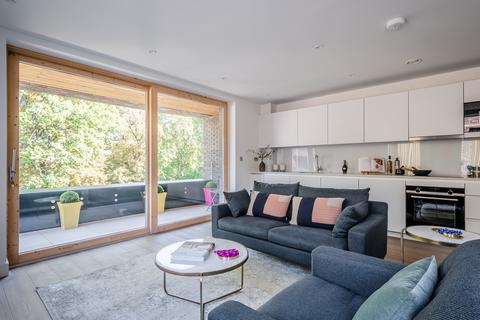 3 bedroom apartment for sale - at Hackney Gardens, Prodigal Square, London E8