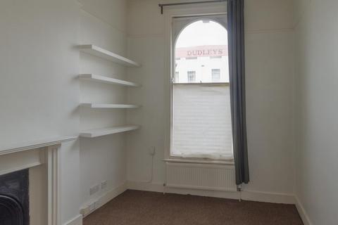 undefined, Kingsland High Street, E8