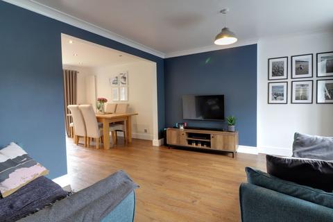 36 Philips Grove, Lofthouse, Wakefield, WF3 3LZ