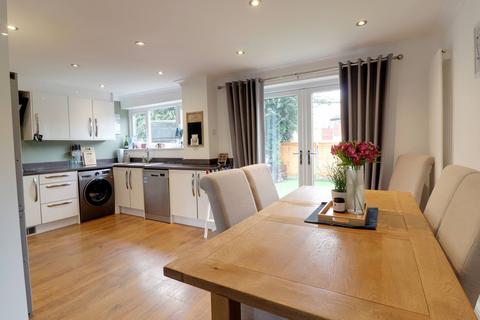 36 Philips Grove, Lofthouse, Wakefield, WF3 3LZ