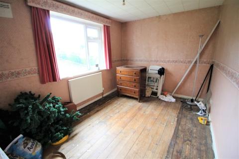 14 Chestnut Crescent, Oldham, OL8 2NL