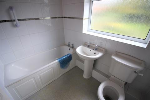 14 Chestnut Crescent, Oldham, OL8 2NL