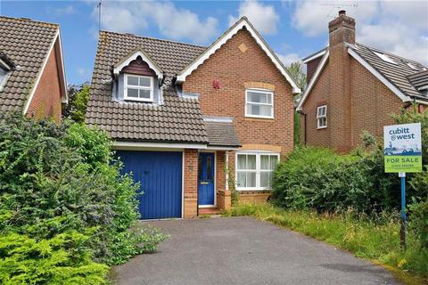 5 Britten Close, Horsham, RH13 6RZ