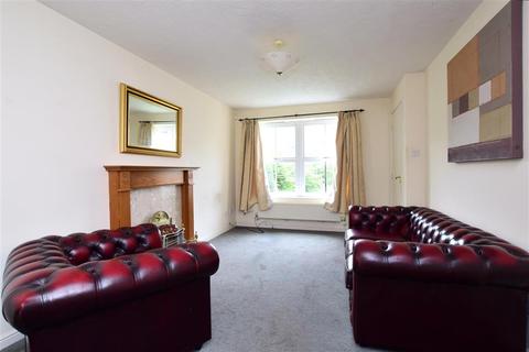 5 Britten Close, Horsham, RH13 6RZ