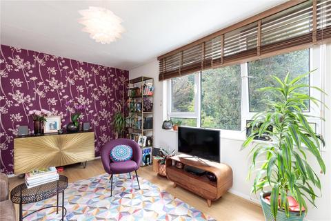 1 Blanchard Way, London, E8 3AE