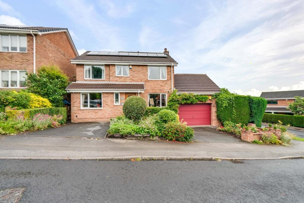Haworth Crescent, 4 bed detached house £350,000