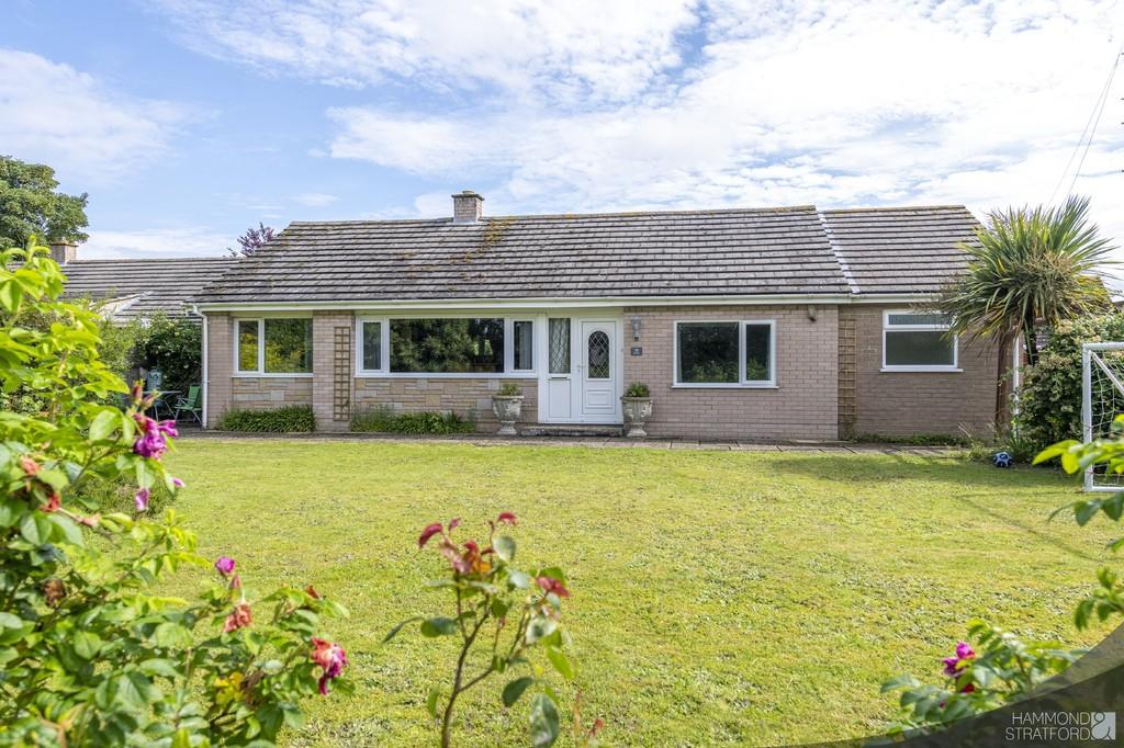 New Road, Hethersett 3 bed detached bungalow £350,000