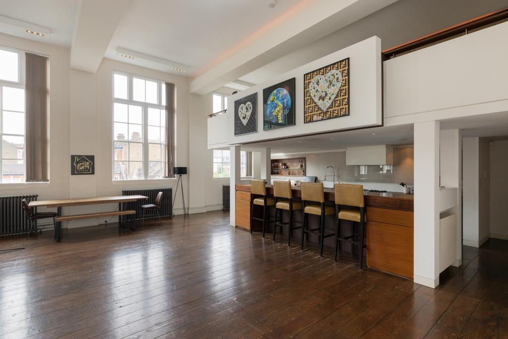 Kitchen area and balcony